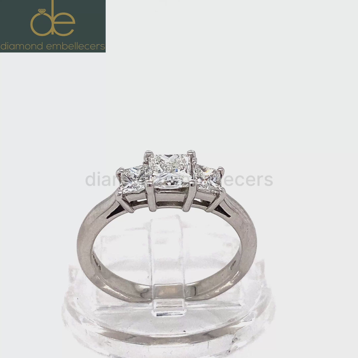 UK HALLMARKED 1.00ct PLATINUM CERTIFIED TRILOGY DIAMOND RING