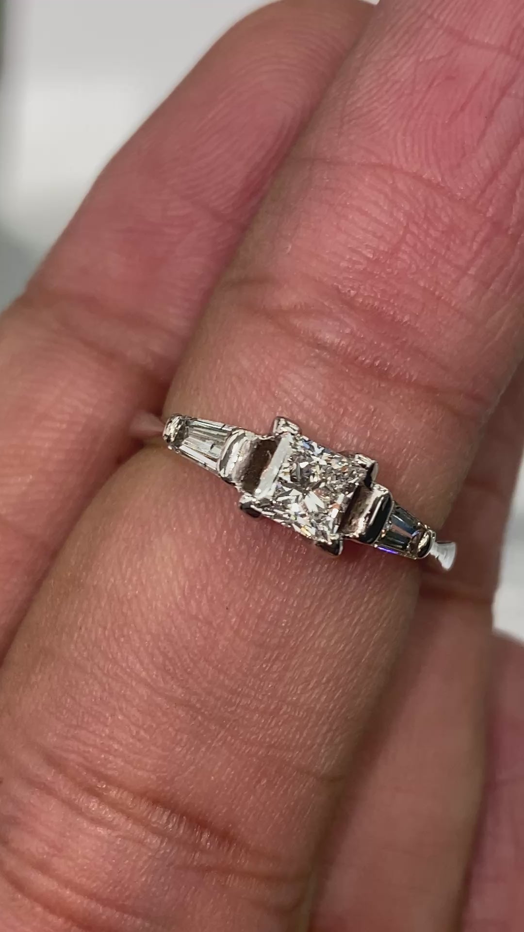 UK HALLMARKED CERTIFIED 0.70ct TRILOGY 18K WHITE GOLD PRINCESS & TAPERED BAGUETTE DIAMOND RING